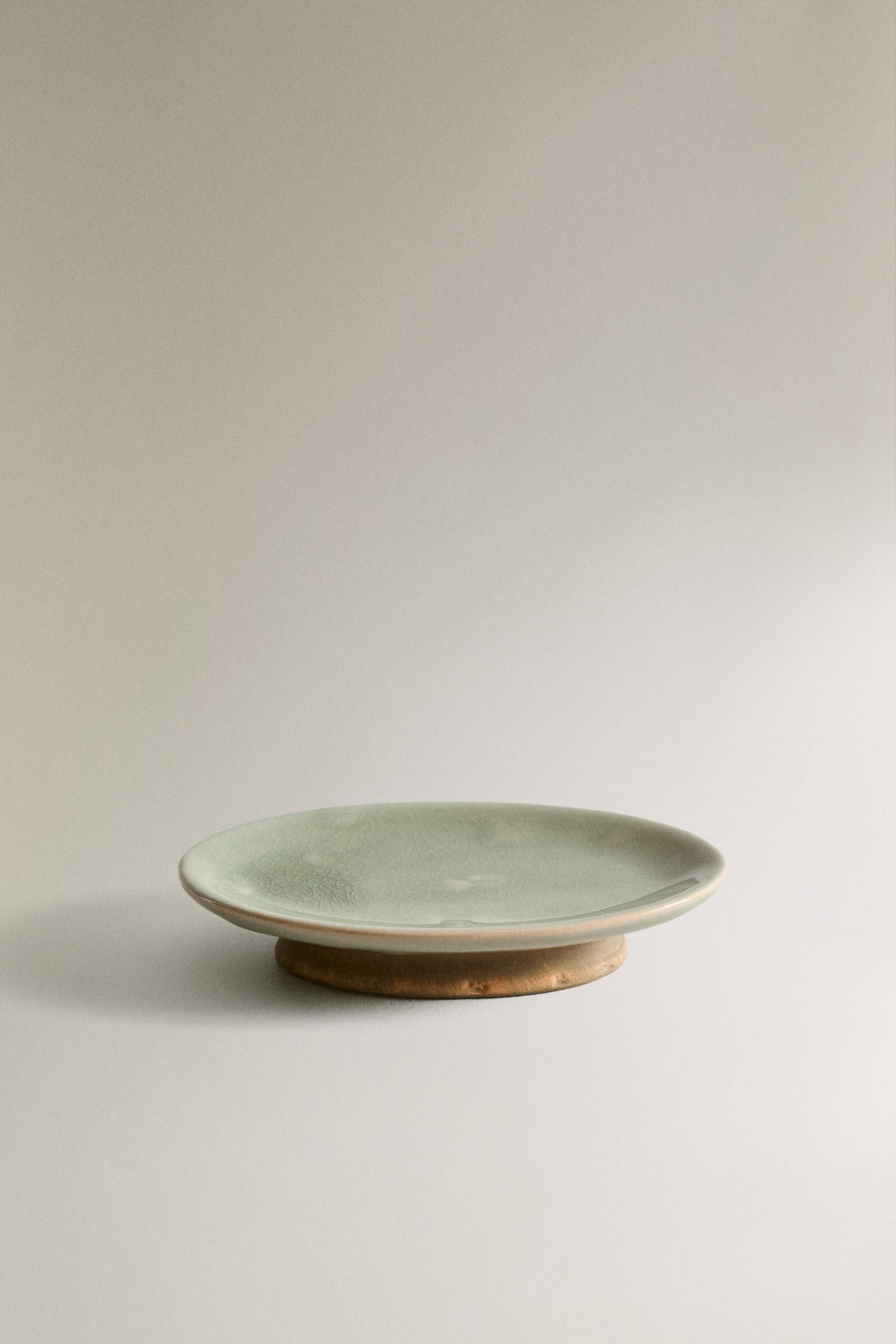 GREENISH BATHROOM SOAP DISH